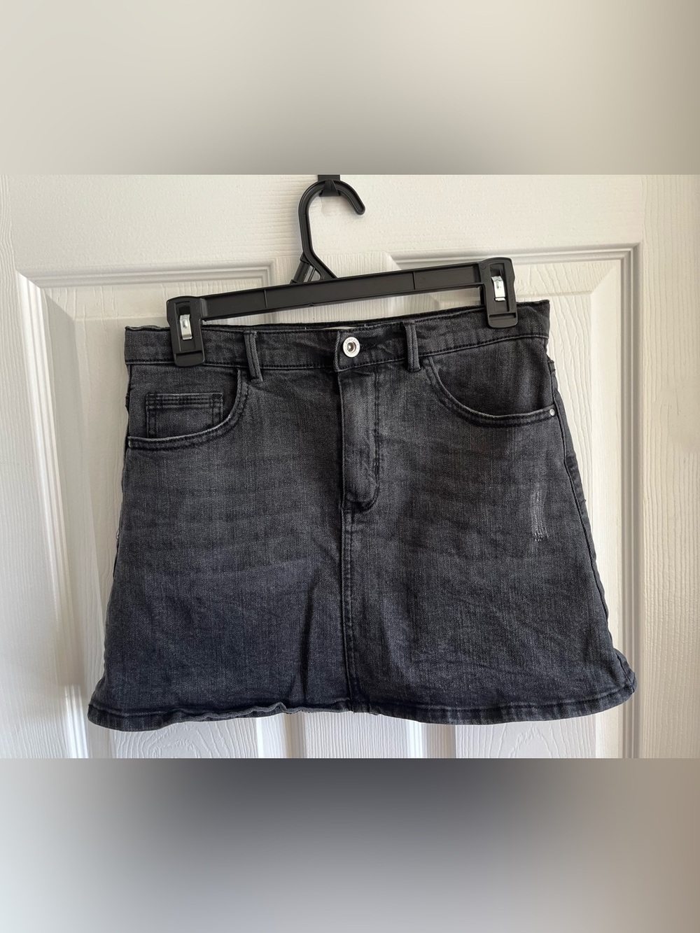 GUC Zara Girls Distressed Black Denim Skirt size 13/14 Years